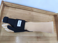 Carica l'immagine nel visualizzatore di Gallery, TitanGuard Plantar Fasciitis Relief Band, Adjustable Foot Arch Brace for Heel Pain Relief, Foot Pain, and Plantar Fascia Support