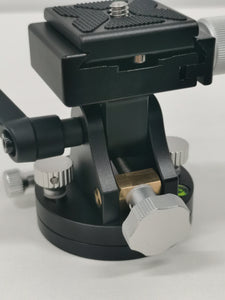 Wedge for precise polar alignment